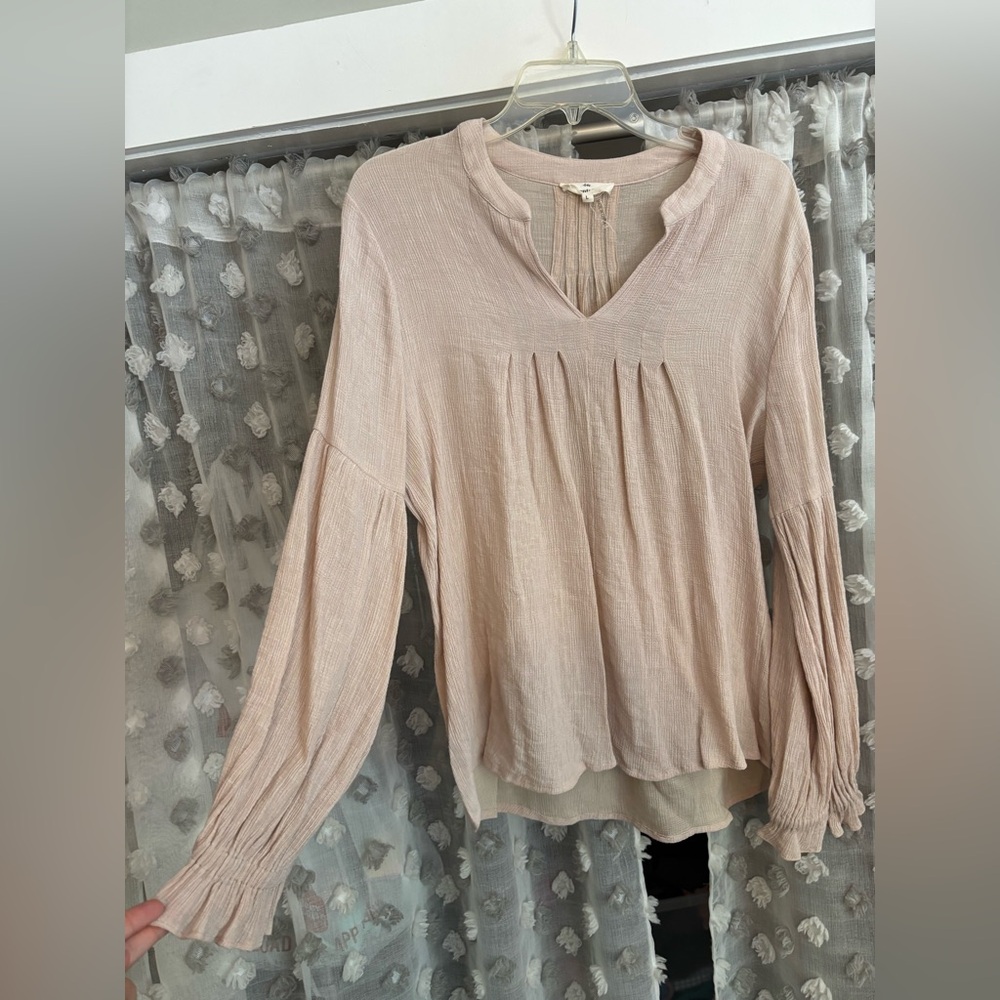 entro Soft Blush Pintuck V-Neck Long Sleeve Blouse